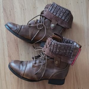 Lace-up Foldover Knit boots